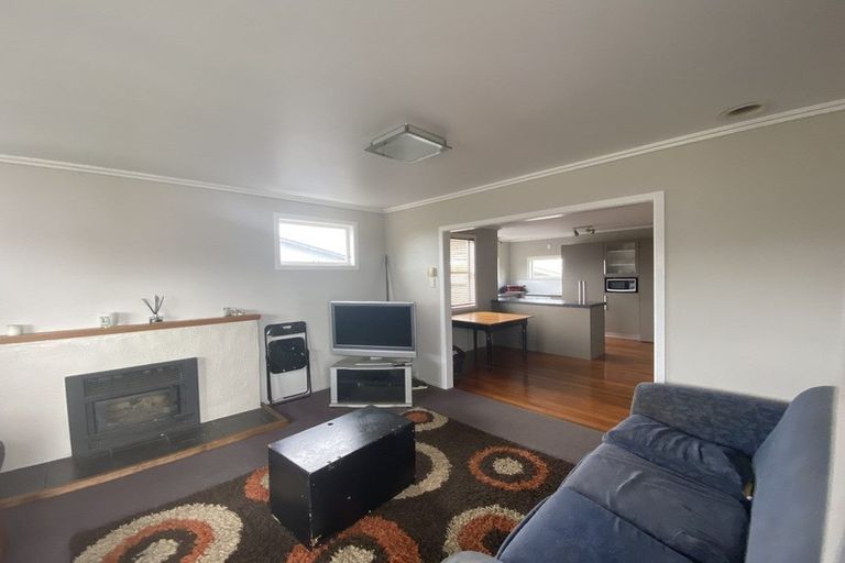 Photo of property in 41 Brookes Terrace, Waitara, 4320