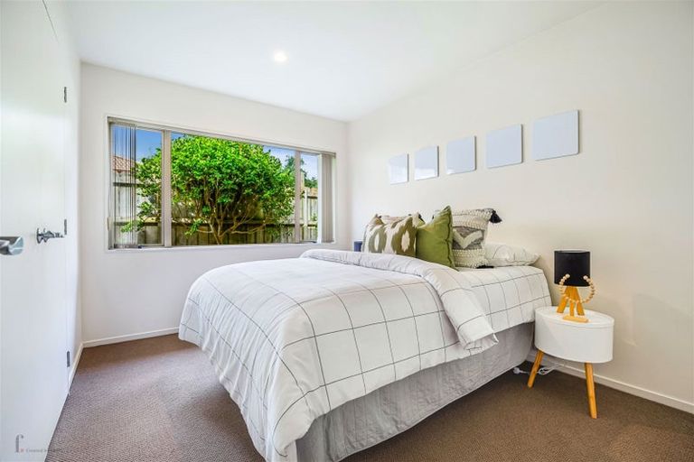 Photo of property in 15 Pyrite Street, Westgate, Auckland, 0614