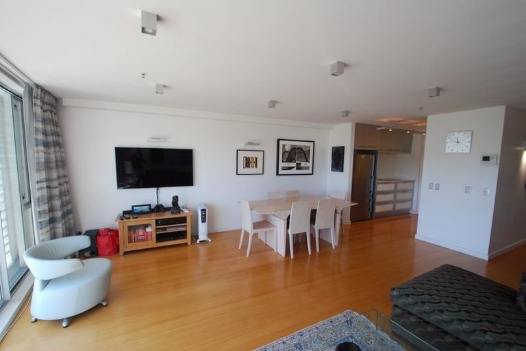 Photo of property in Aqua, 13/74 Oriental Parade, Oriental Bay, Wellington, 6011