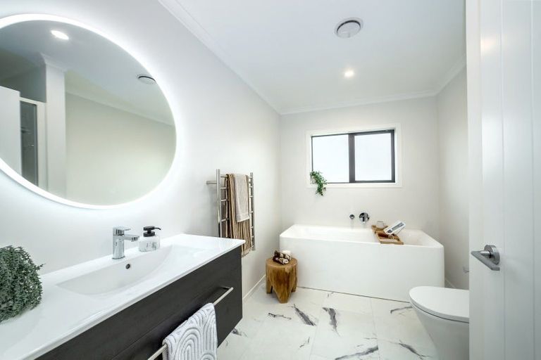 Photo of property in 21 Coralie Place, Lansdowne, Masterton, 5810