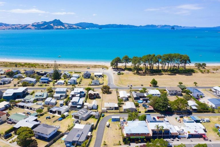 Photo of property in 16 Banks Street, Cooks Beach, Whitianga, 3591