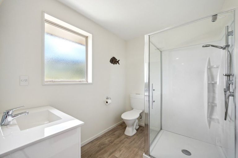 Photo of property in 19 Ranui Street, Waikawa, Picton, 7220