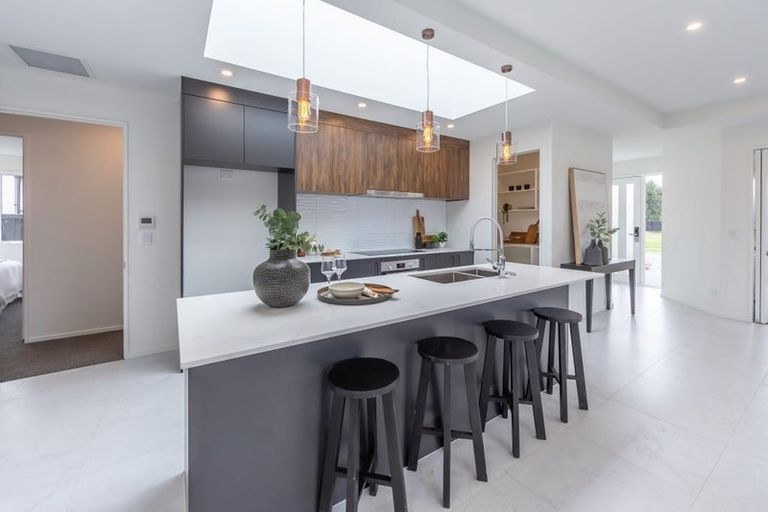 Photo of property in 23 Irvines Track, Halswell, Christchurch, 8025