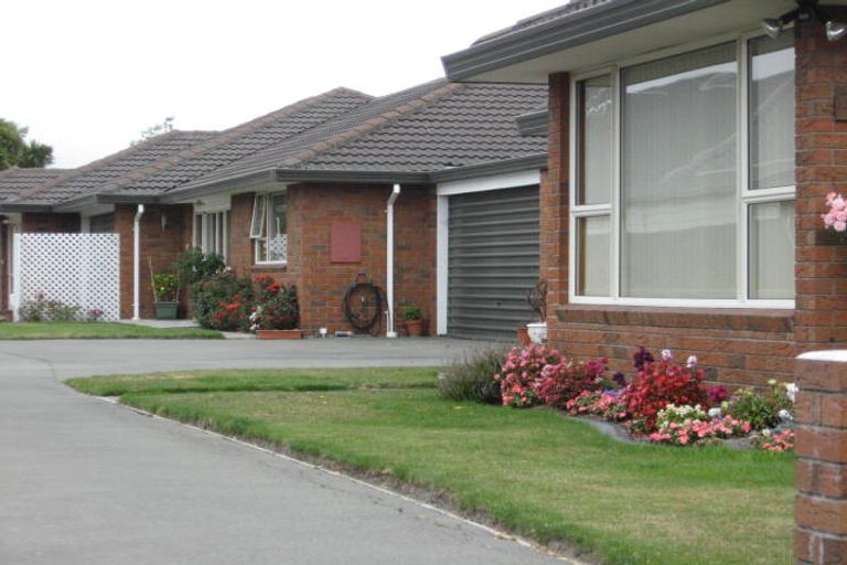 Photo of property in 1/38 Waimairi Road, Upper Riccarton, Christchurch, 8041