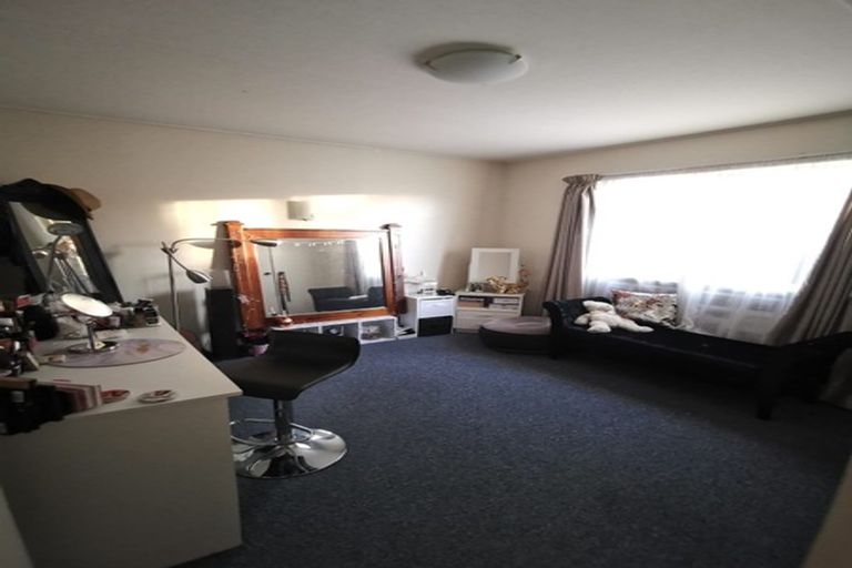 Photo of property in 49 Tait Drive, Greenmeadows, Napier, 4112