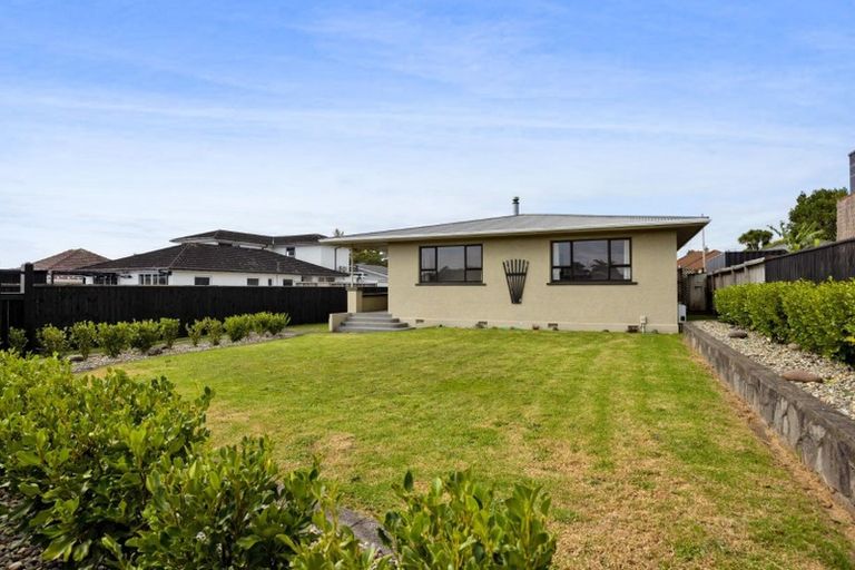 Photo of property in 207 South Road, Spotswood, New Plymouth, 4310