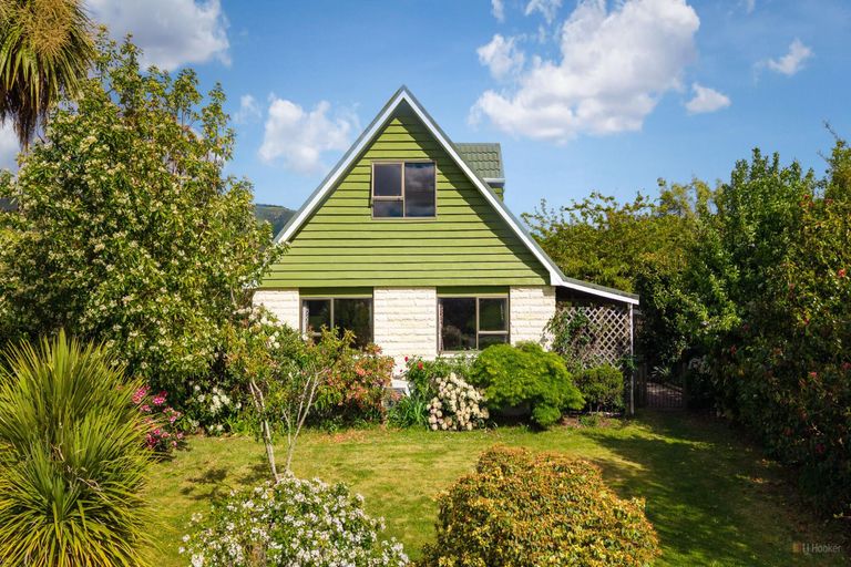 Photo of property in 14 Gorge Road, Waimate, 7924