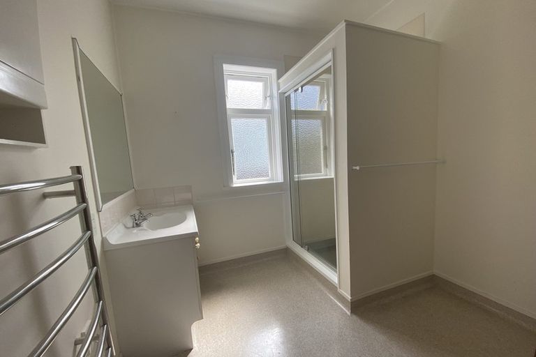 Photo of property in 2a Tennyson Street, Petone, Lower Hutt, 5012