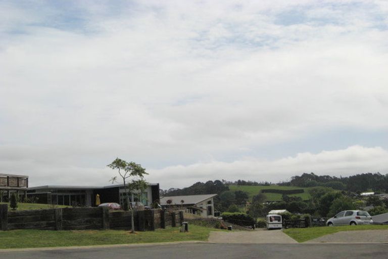 Photo of property in 18 The Rise, Waimauku, 0812