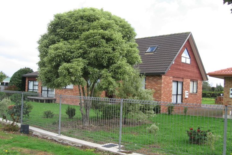 Photo of property in 180 Lincoln Road, Henderson, Auckland, 0610