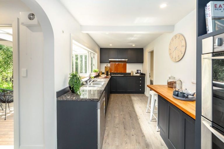 Photo of property in 65 Brandon Street, Featherston, 5710