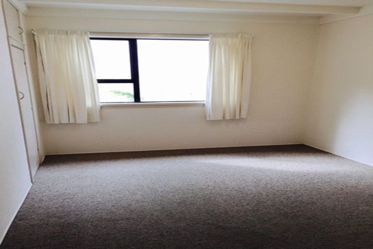 Photo of property in 1/78 Seaview Road, Castor Bay, Auckland, 0620