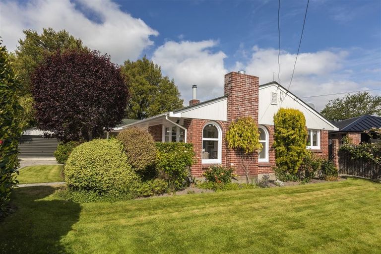 Photo of property in 7 Willowbrook Place, Fendalton, Christchurch, 8052