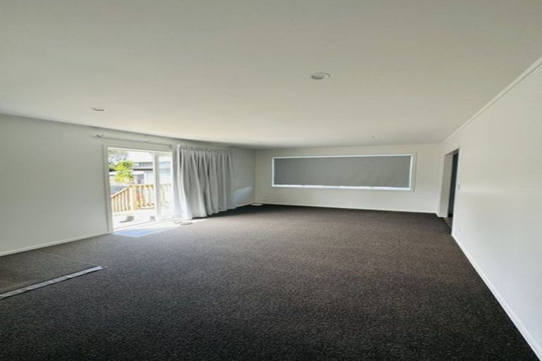 Photo of property in 699 East Coast Road, Browns Bay, Auckland, 0630