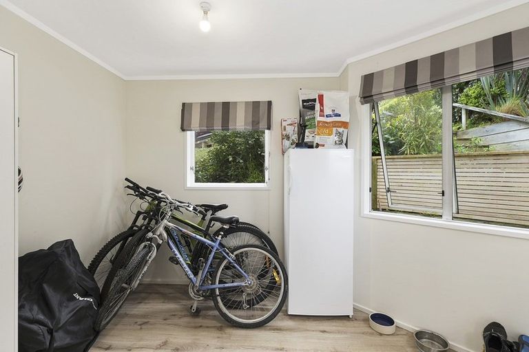 Photo of property in 3a Chancellor Way, Crofton Downs, Wellington, 6035