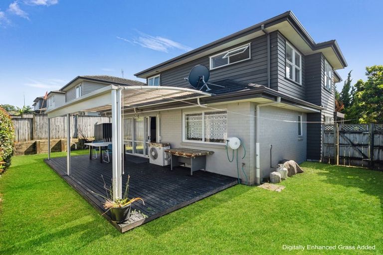 Photo of property in 32 Sarteano Drive, Manurewa, Auckland, 2105