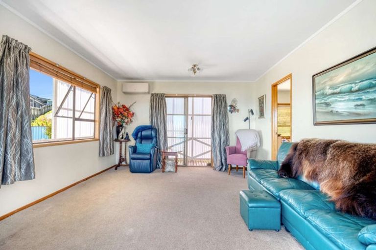 Photo of property in 24 Bay View Road, Cable Bay, 0420