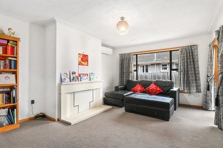 Photo of property in 18 Lochee Road, Upper Riccarton, Christchurch, 8041