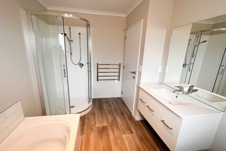 Photo of property in 10 Larissa Road, Halswell, Christchurch, 8025