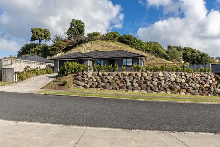 Photo of property in 43 Magnolia Drive, Westown, New Plymouth, 4310