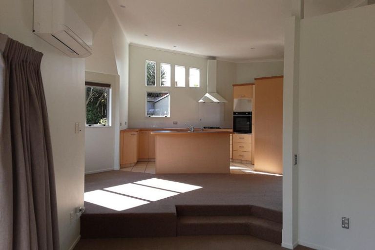 Photo of property in 4a Rahui View, Oakura, 4314