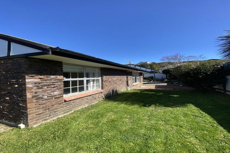 Photo of property in 28b Halswater Drive, Churton Park, Wellington, 6037