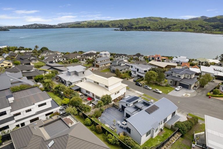 Photo of property in 8 Bowsprit Way, Whitby, Porirua, 5024