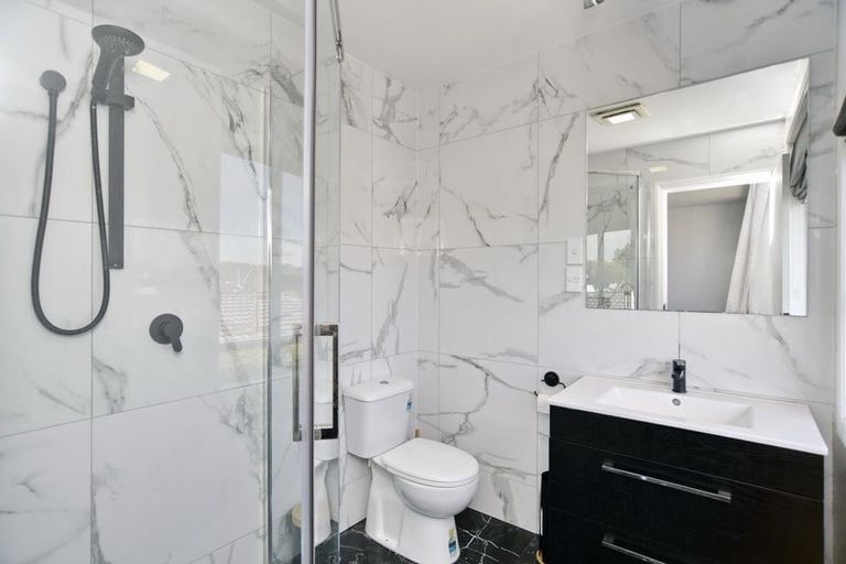 Photo of property in 9 Heathglen Avenue, Parklands, Christchurch, 8083