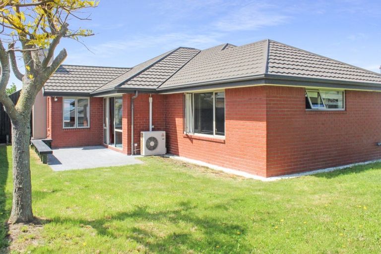 Photo of property in 8 Okuku Place, Hei Hei, Christchurch, 8042