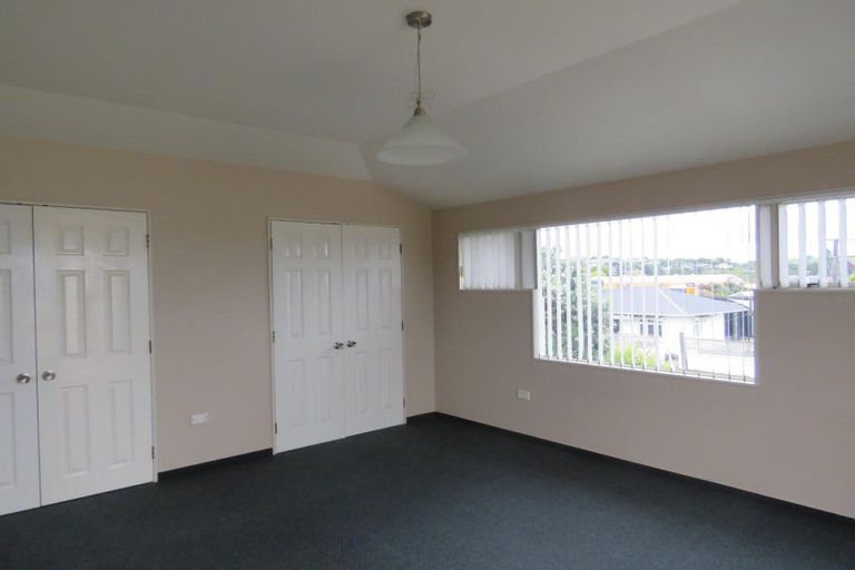 Photo of property in 19 Cutfield Road, New Plymouth, 4310