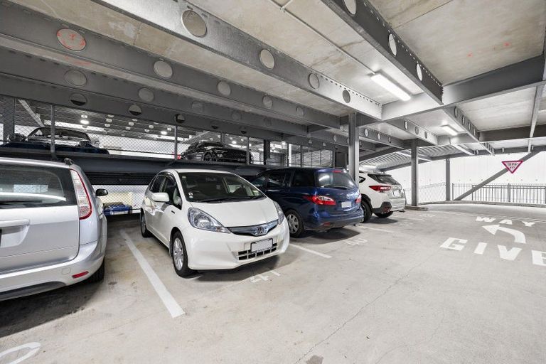 Photo of property in Sanctum Apartment, 10ua72 Ebor Street, Te Aro, Wellington, 6011