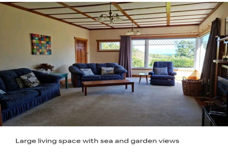 Photo of property in 8 Fox Street, Opunake, 4616