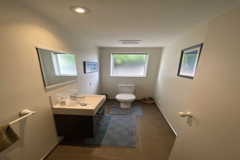 Photo of property in 6 Audley Gate, Avonhead, Christchurch, 8042