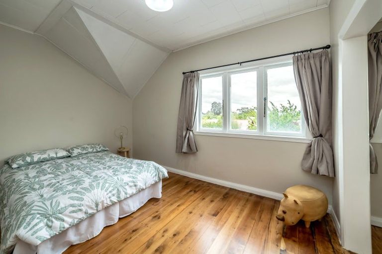 Photo of property in 98 Brandon Street, Featherston, 5710