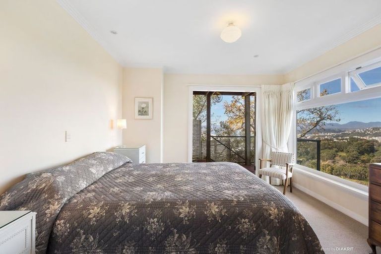 Photo of property in 47 Harbour View Road, Northland, Wellington, 6012