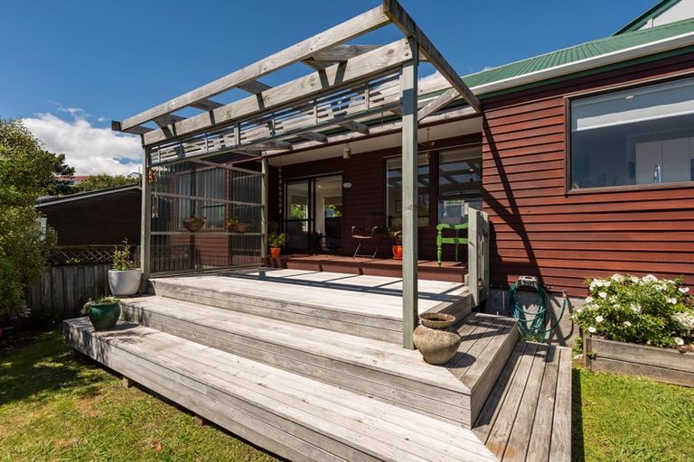 Photo of property in 1 Kinnel Grove, Papakowhai, Porirua, 5024