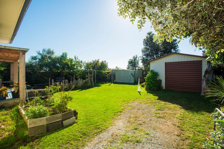 Photo of property in 79 Awapuni Road, Awapuni, Gisborne, 4010