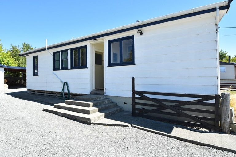 Photo of property in 15 Hunter Crescent, Twizel, 7901