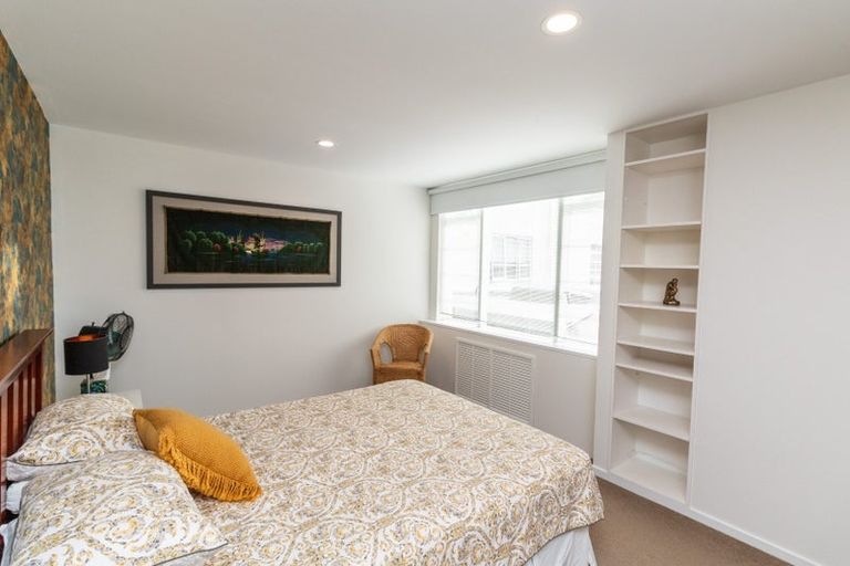Photo of property in Wharenui Apartments, 274 Oriental Parade, Oriental Bay, Wellington, 6011