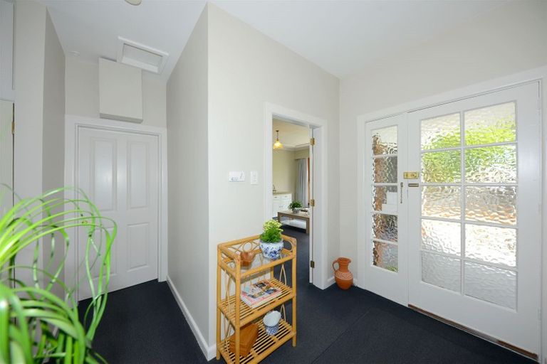 Photo of property in 112 Memorial Avenue, Burnside, Christchurch, 8053