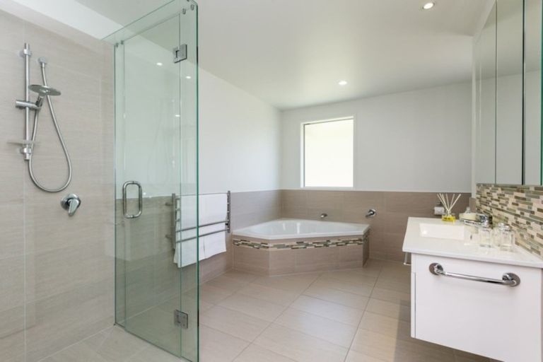 Photo of property in 313 Durham Drive, Havelock North, 4130