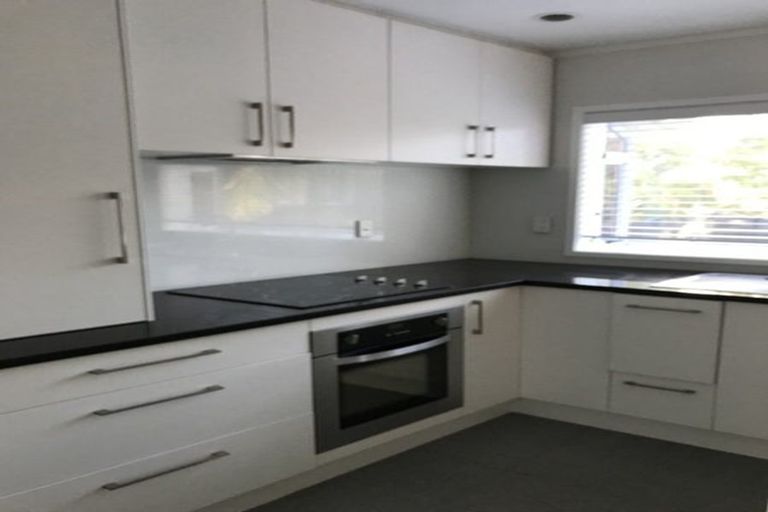 Photo of property in 27 Park Hill Road, Birkenhead, Auckland, 0626