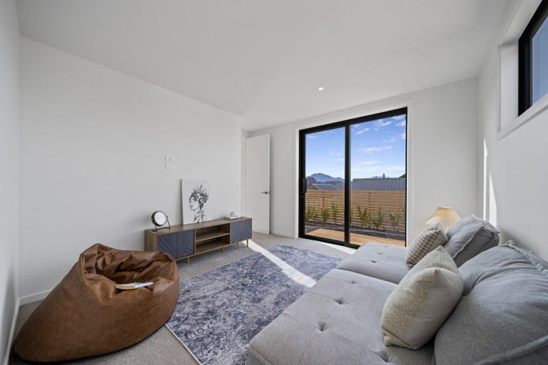 Photo of property in 11 Stoneleigh Drive, Wanaka, 9305