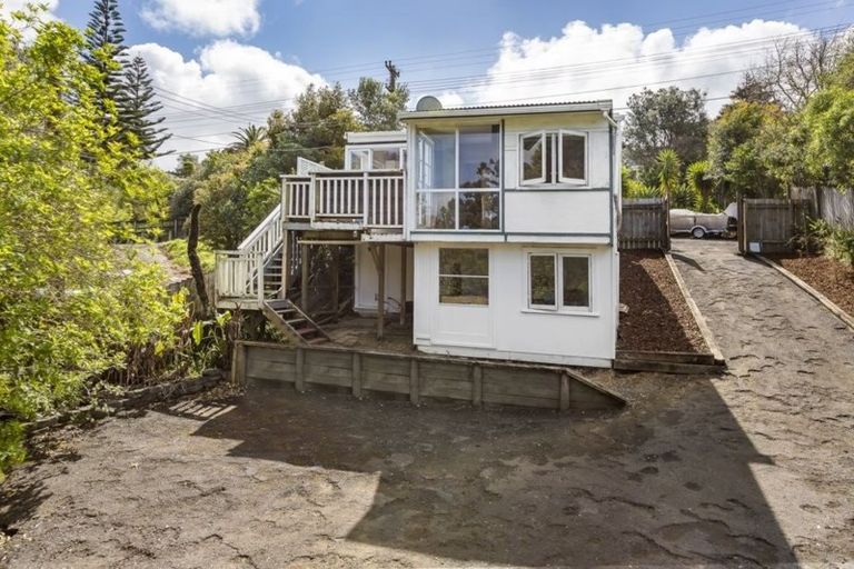 Photo of property in 222 Wade River Road, Wade Heads, Whangaparaoa, 0932