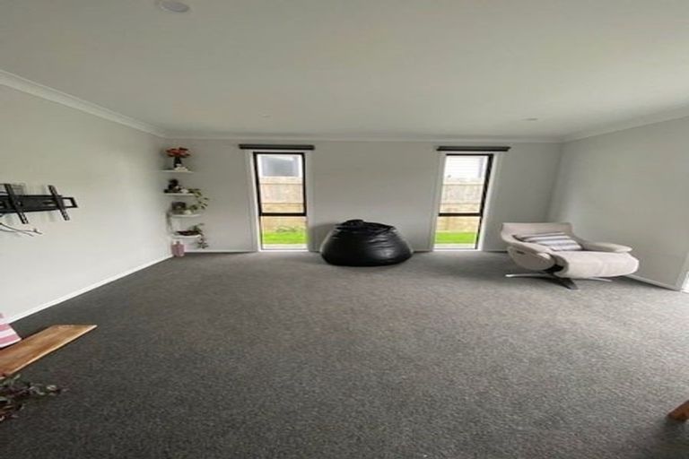 Photo of property in 52 Atherton Terrace, Churton Park, Wellington, 6037