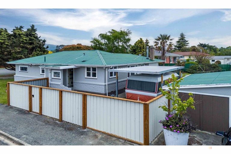 Photo of property in 22 Hughes Street, Waimate, 7924