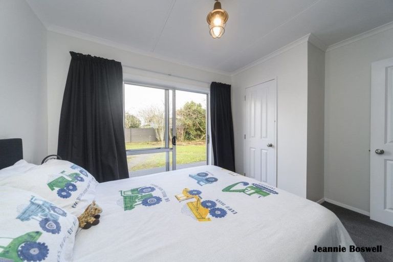 Photo of property in 40 Ruamahanga Crescent, Terrace End, Palmerston North, 4410