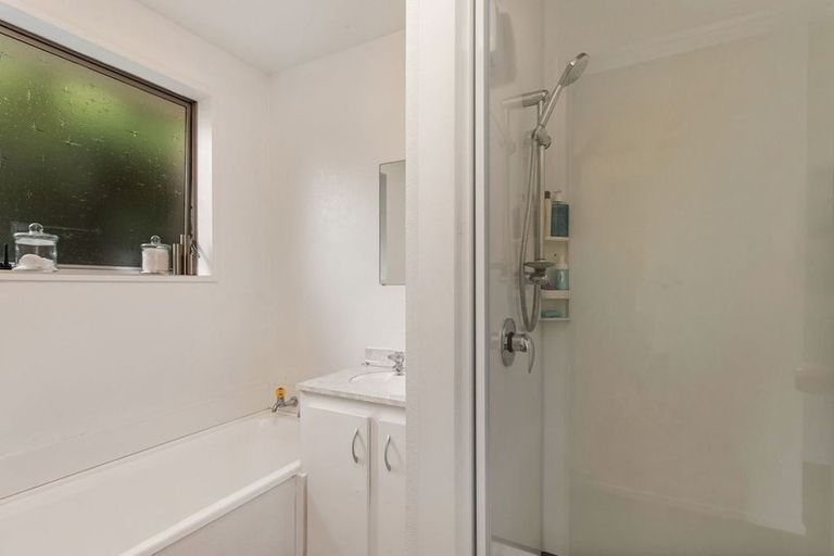 Photo of property in 20 Chipping Lane, Redwood, Christchurch, 8051