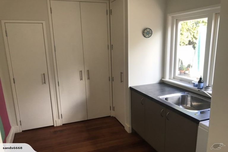 Photo of property in 12 Vigor Brown Street, Napier South, Napier, 4110