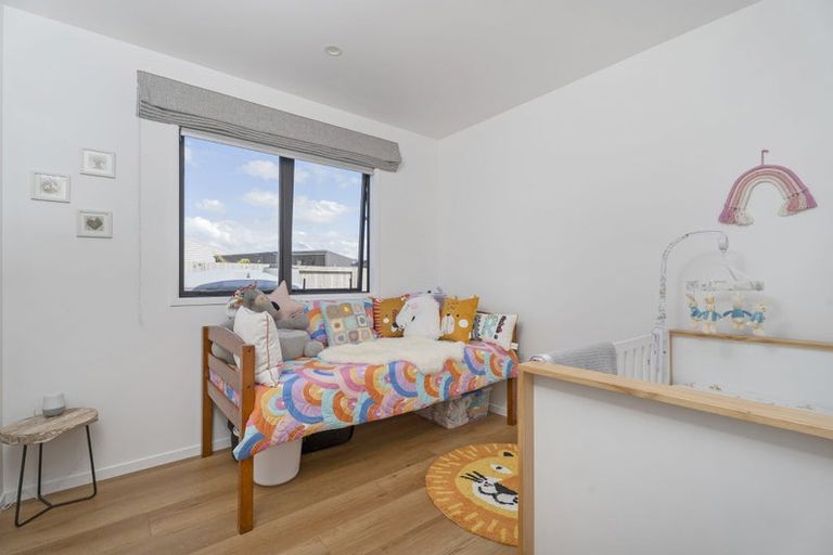 Photo of property in 10 Palm Drive, Whitianga, 3510